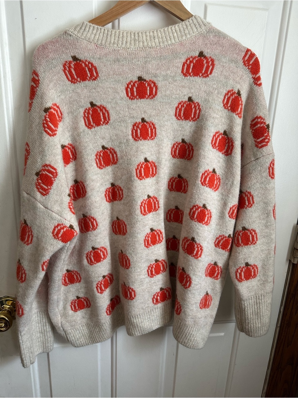 Vince Camuto Cream Sweater with Orange Pumpkin Motif - Picture 5 of 7